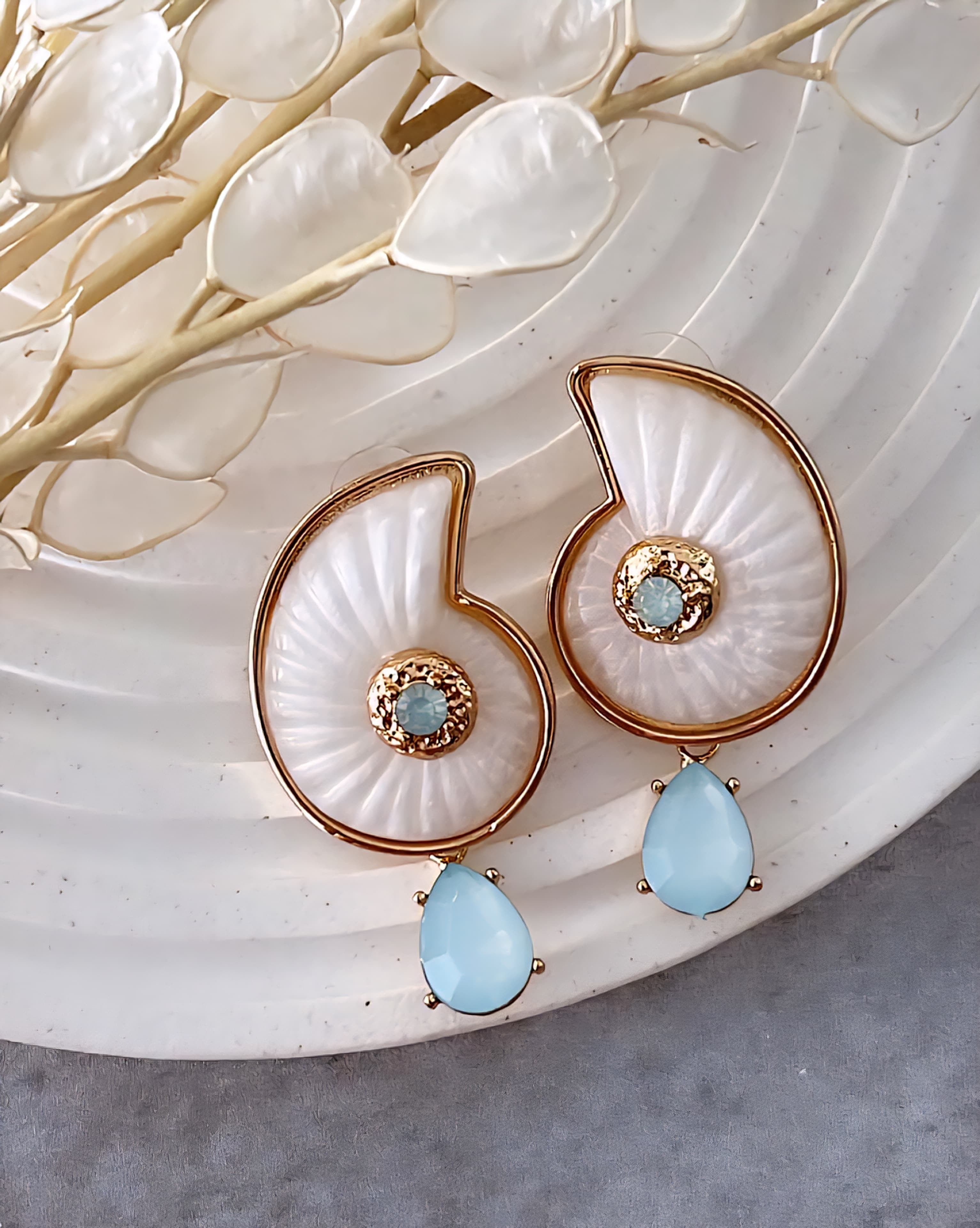 Shell twist earrings