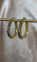 Feather-weave hoops