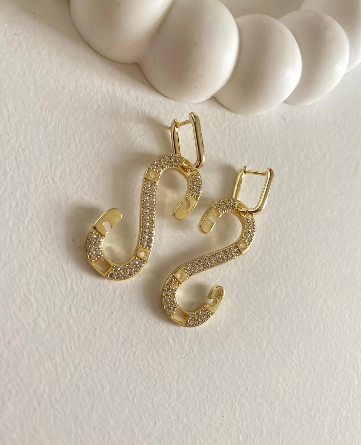 S earrings by baguette