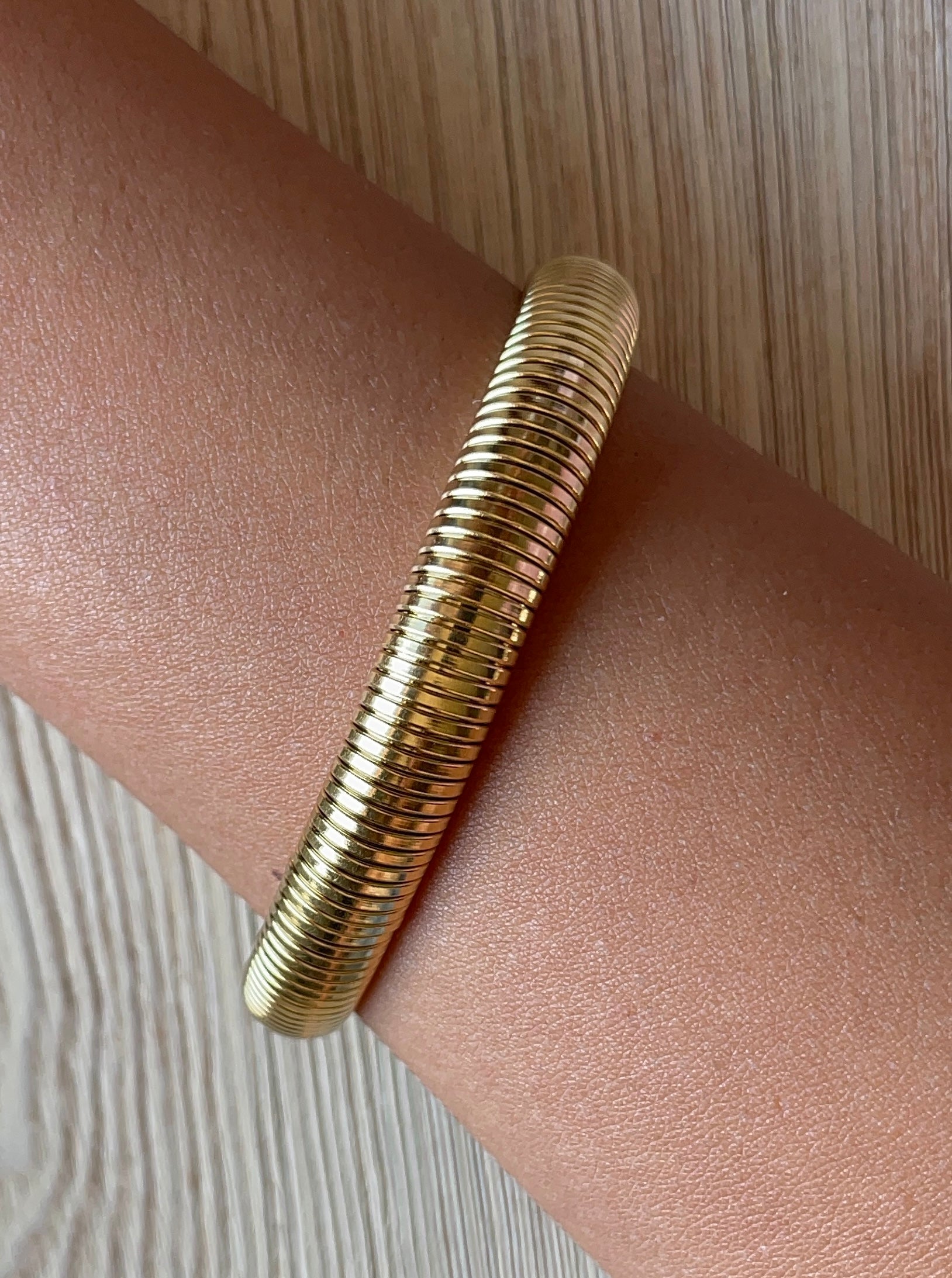 Serpentina bangle