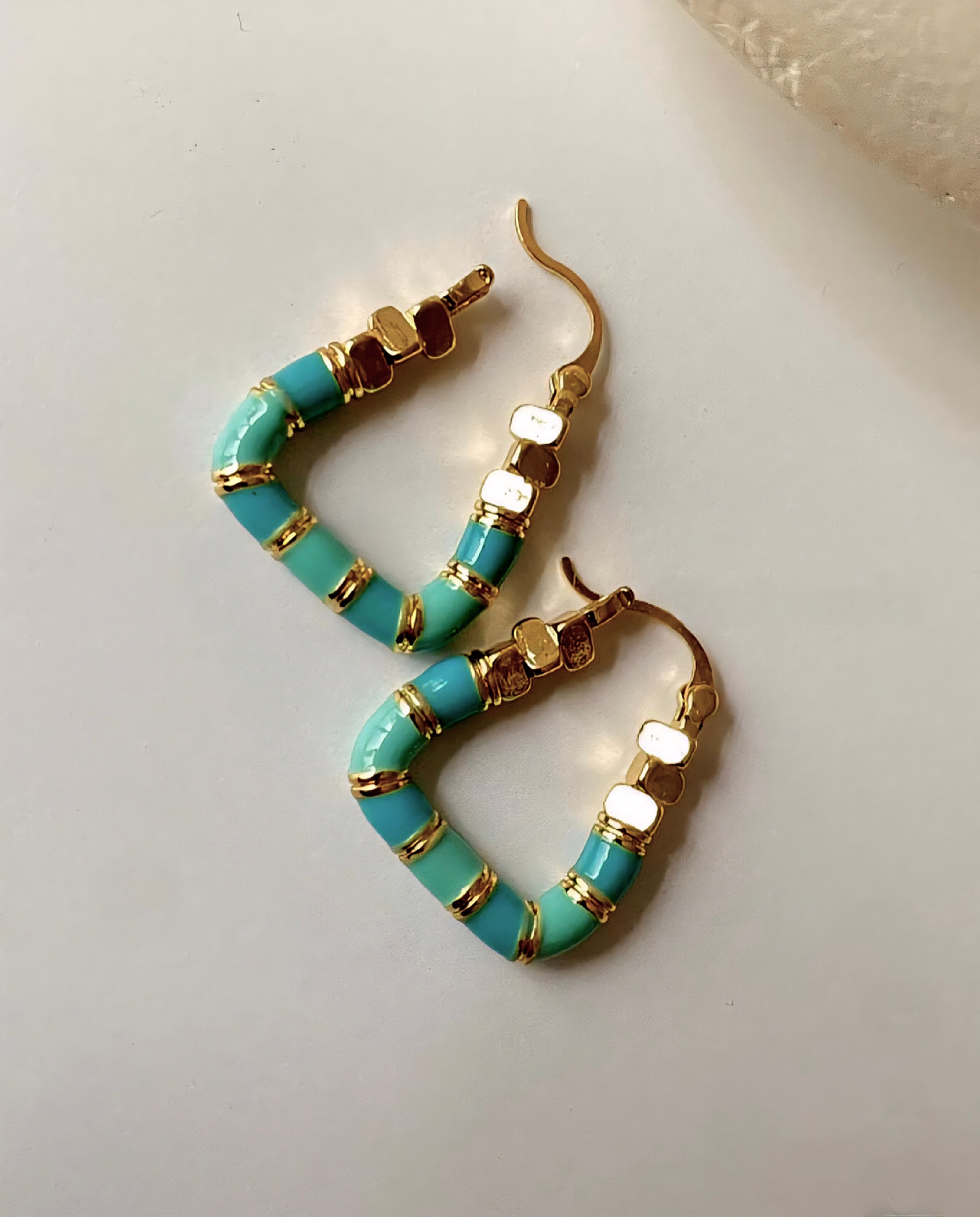Rounded square hoops