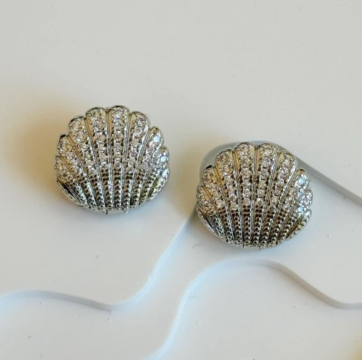 Rhinestone seashell earrings