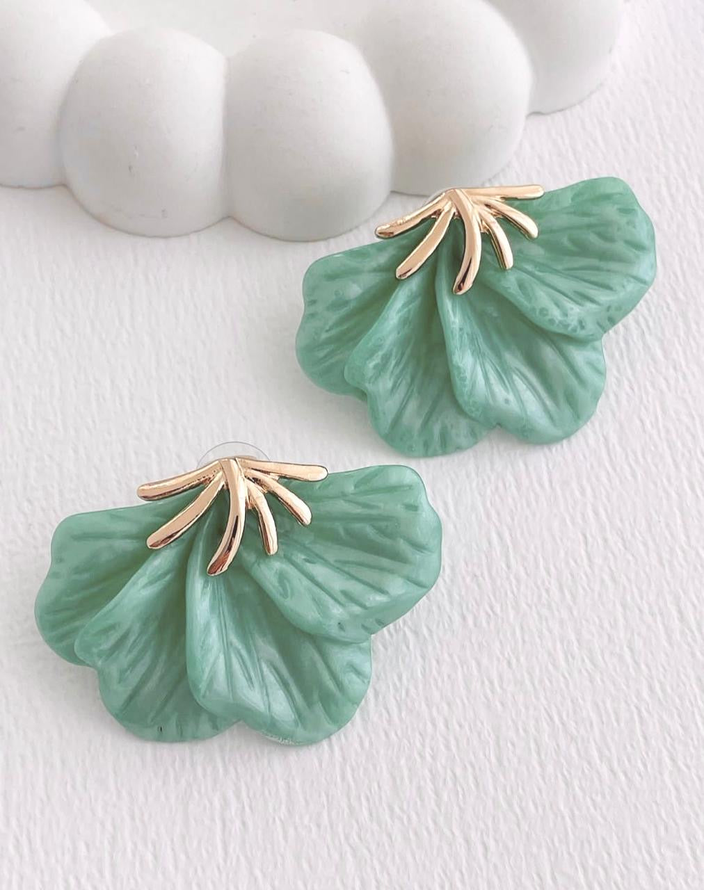 Half flower earring