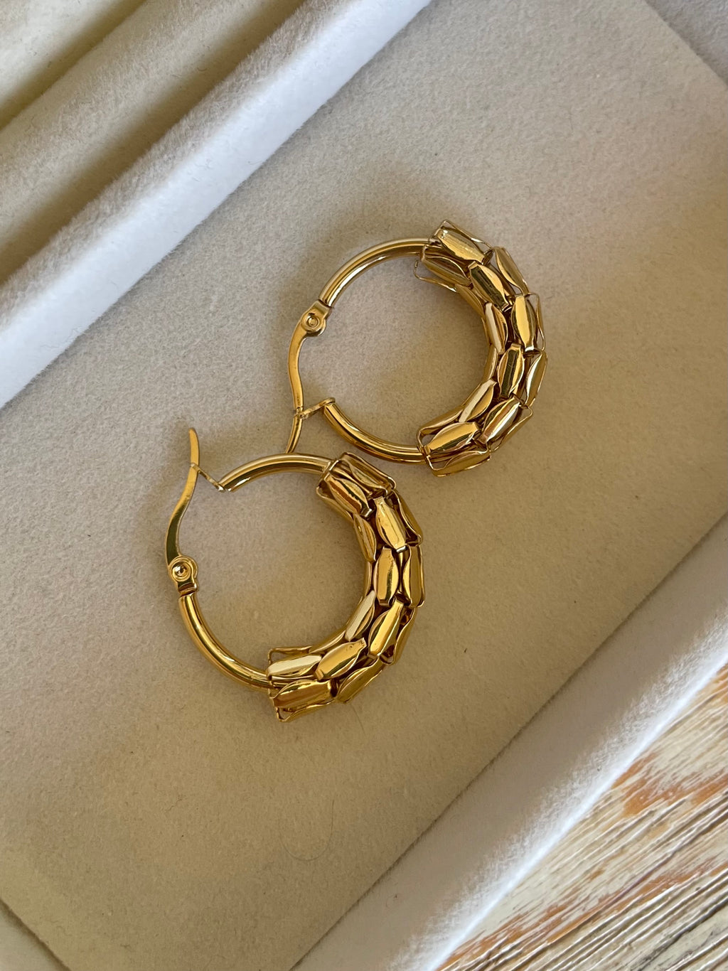 Serpenti gold hoops
