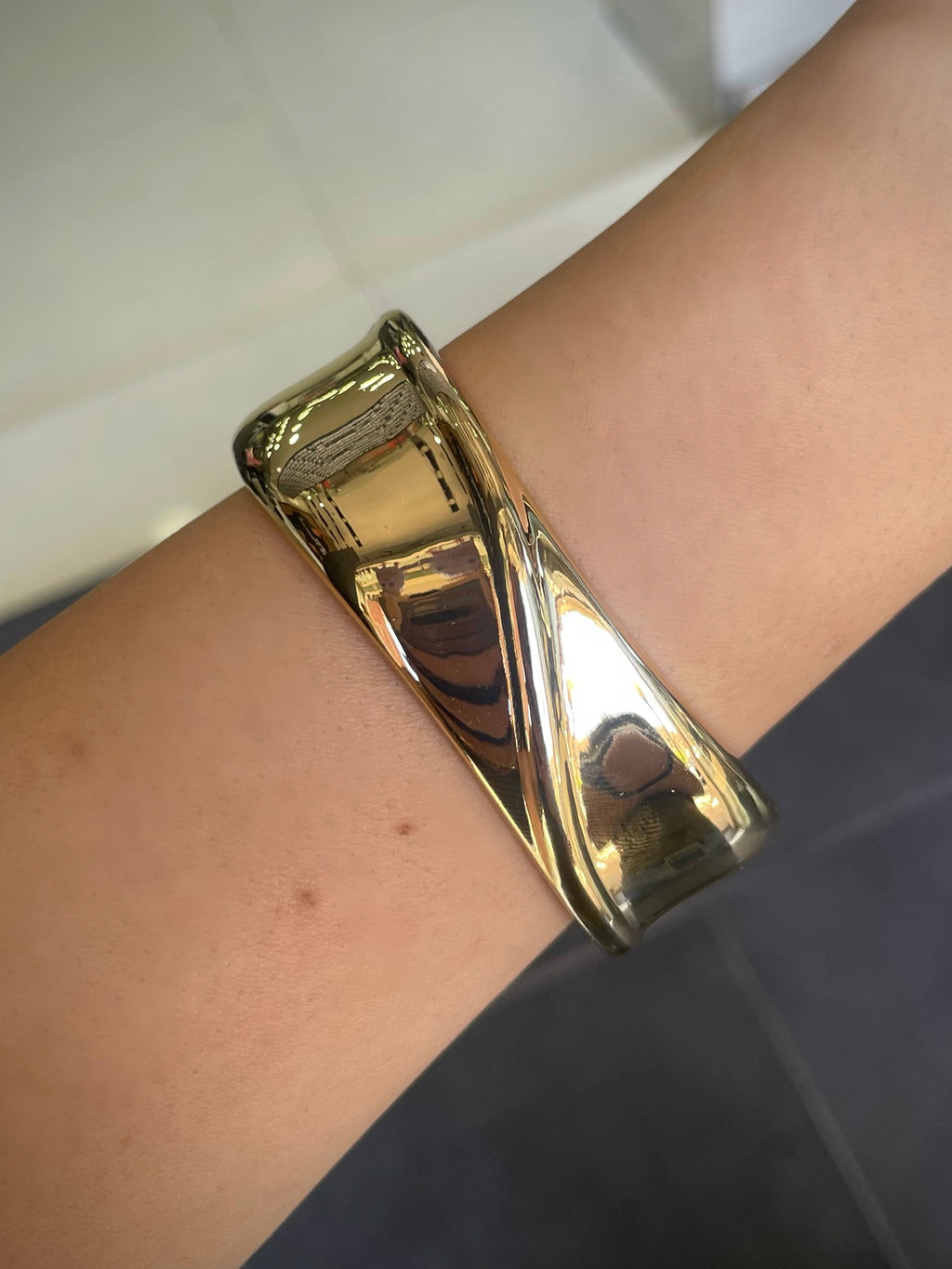 Twisted bangle