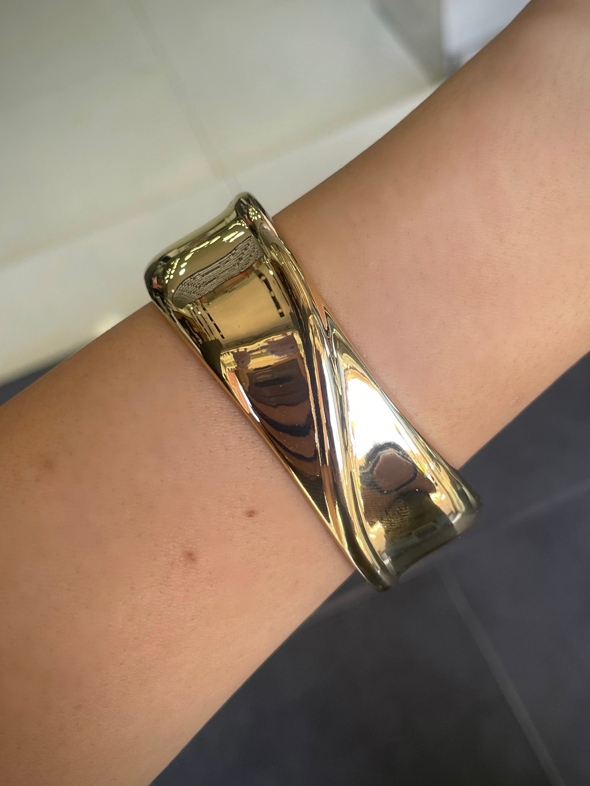 Twisted bangle