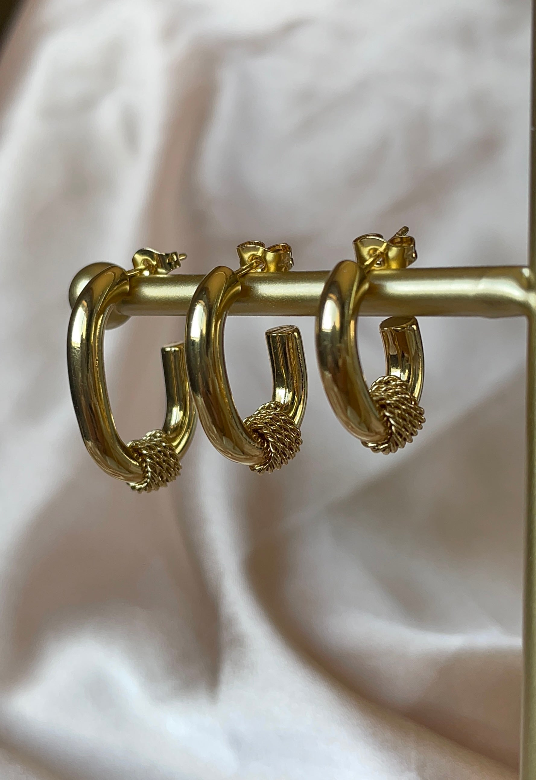 3 pieces hoops set in gold