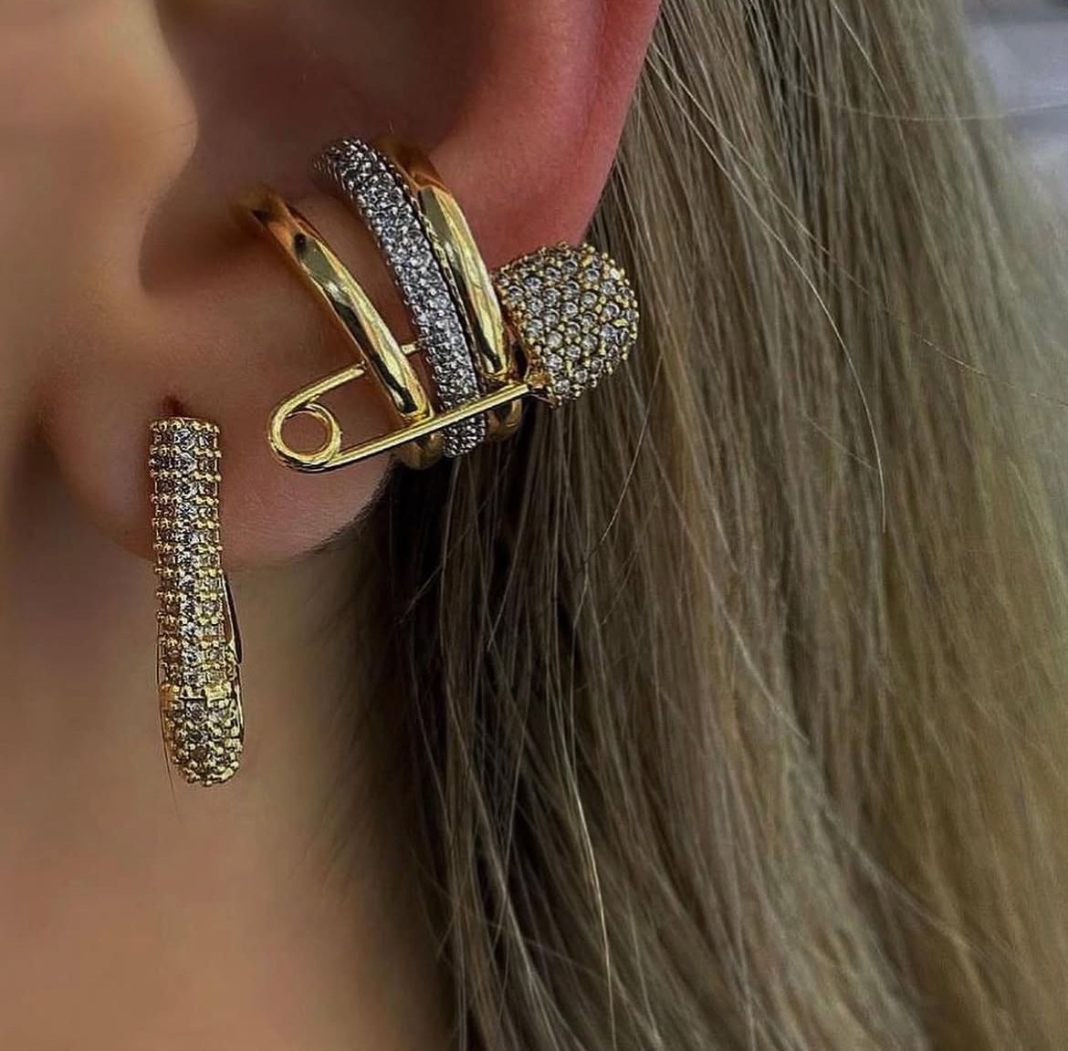 Triple curve ear-cuff
