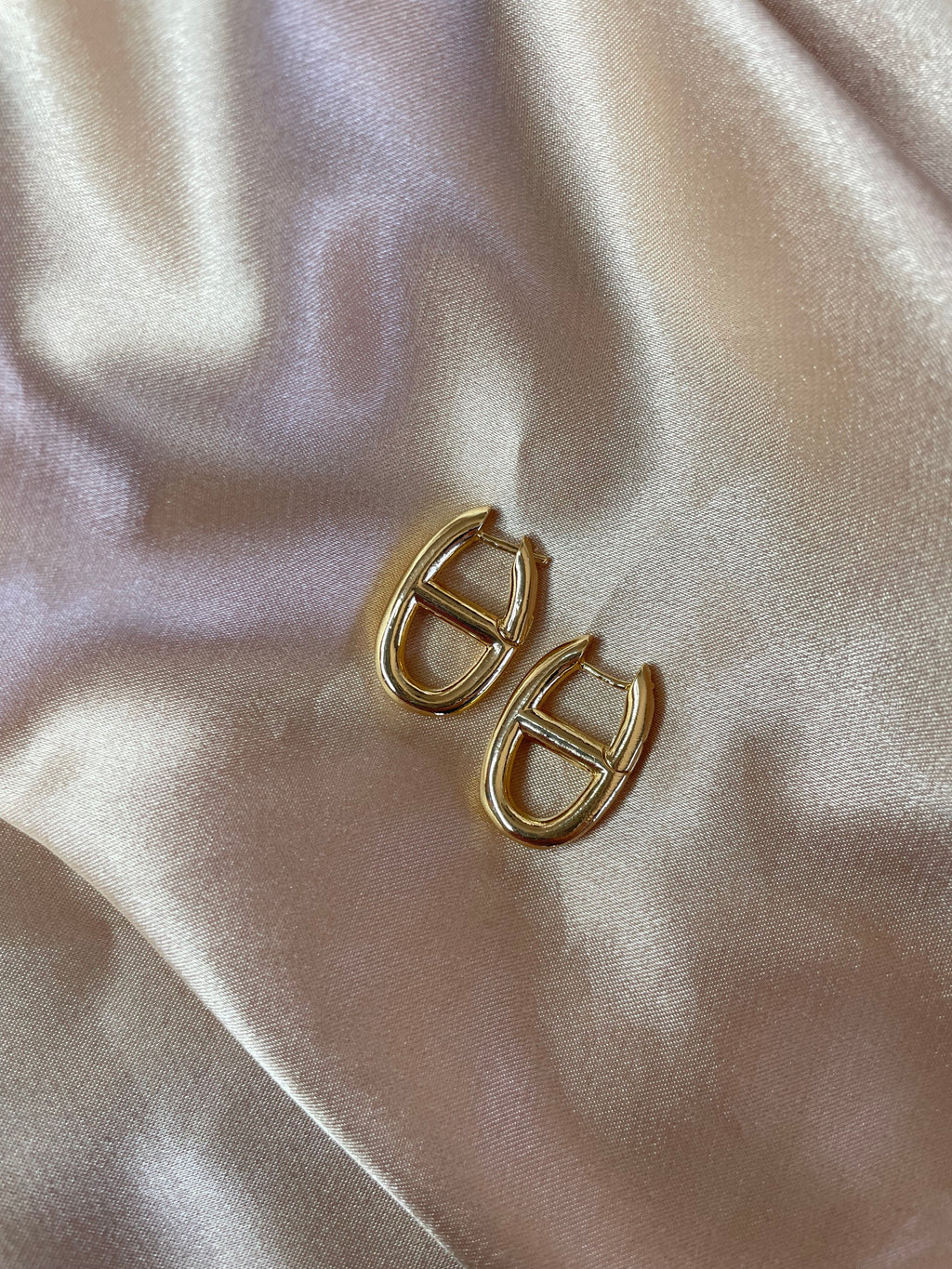 Single Chaîne d’Ancre earrings