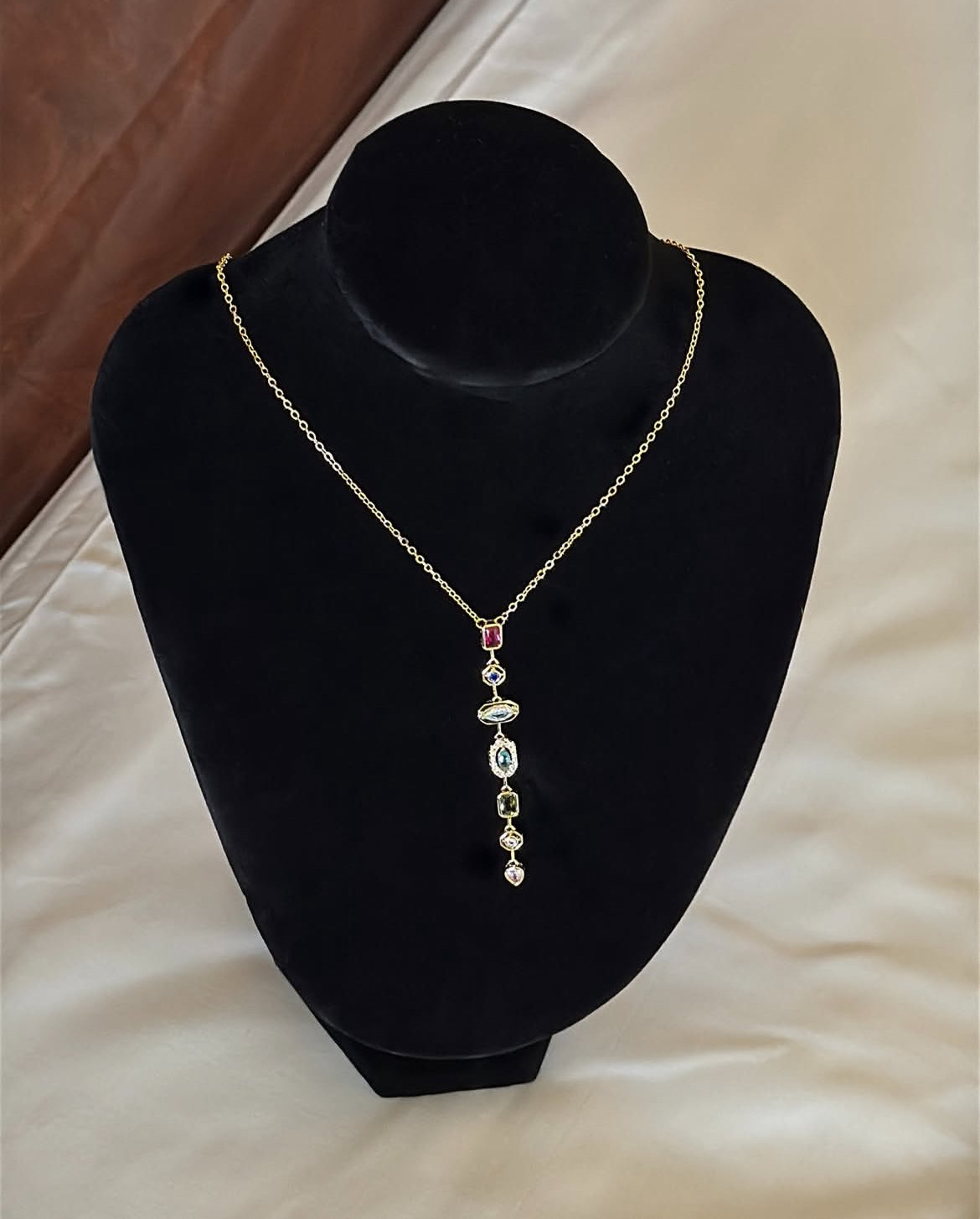 Multicolor stone necklace