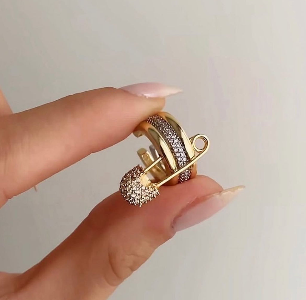 Triple curve ear-cuff