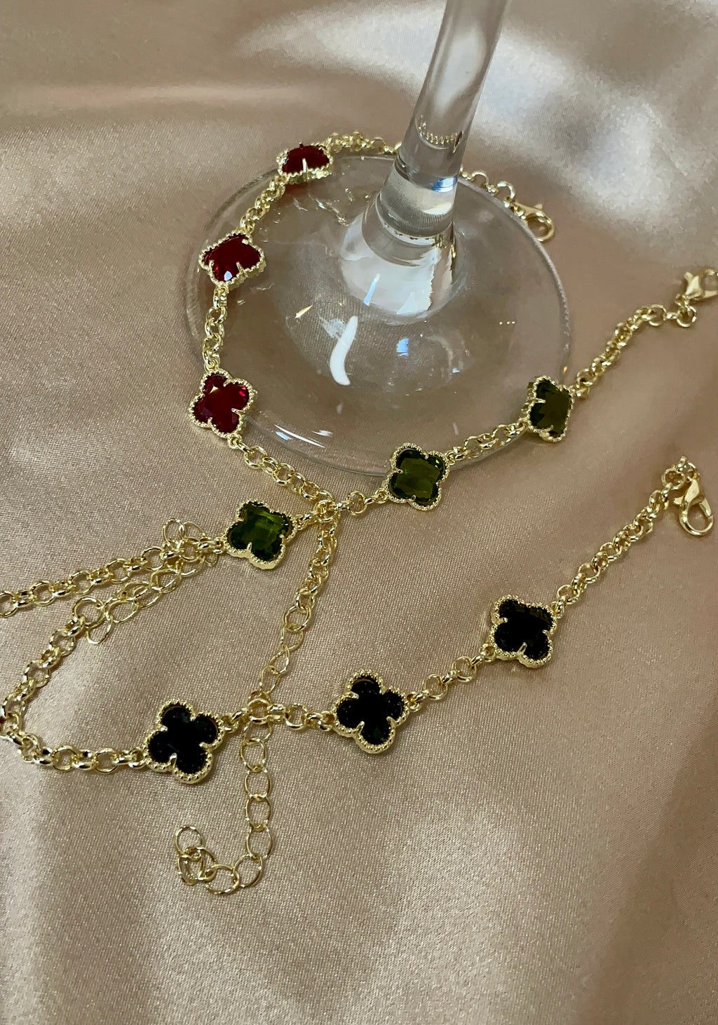 Quatrefoil bracelet